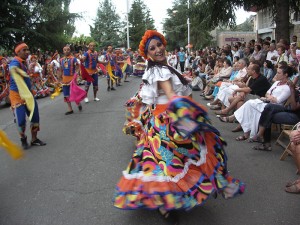 Año 2009 Desfile de Clausura. Festival Folklórico de los Pirineos de Jaca