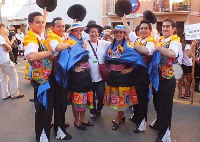 Voluntarios del Festival. Fotos: archivos personales cedidas al Ayuntamiento