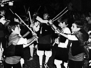 Año 1973 Danzantes de Jaca. Festival Folklórico de los Pirineos de Jaca © Archivo Municipal