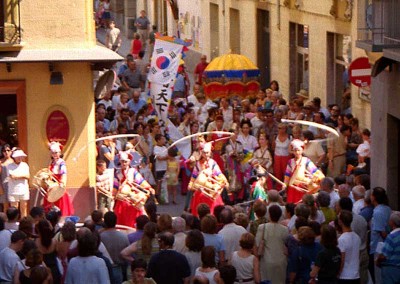Año 2001 Calle. Festival Folklórico de los Pirineos de Jaca. Gabinete de Prensa