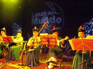Año 2005 Lunas del Mundo. Festival Folklórico de los Pirineos de Jaca.