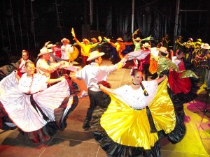 Año 2005 México. Festival Folklórico de los Pirineos de Jaca.