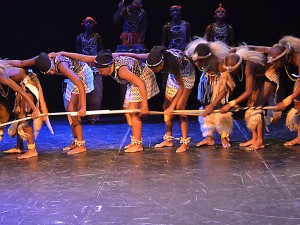 Conjunto folclórico « Soweto Thabisong Dance Company » Sudáfrica