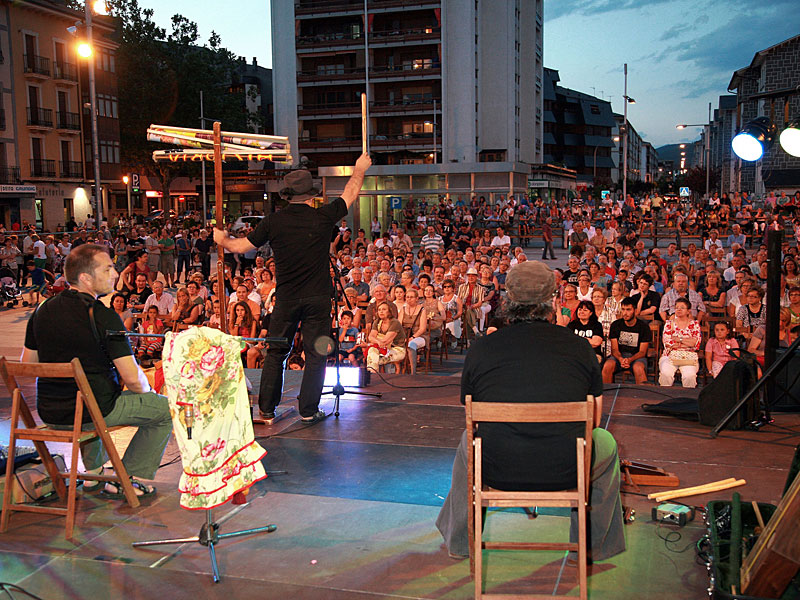 Fotos del Festival Folklórico de los Pirineos de Jaca. Año 2013