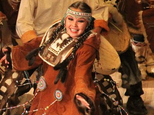 Conjunto Folklórico Nacional Esquimales “La Fiesta - Angt” Republica de Kamtchatka