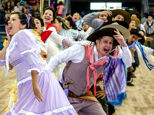 Conjunto Folklórico "Lalau Miranda" Brasil