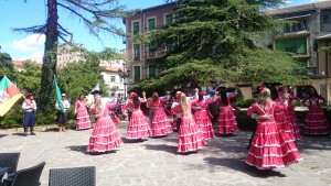 Pasacalles del Conjunto Folklórico “Lalau Miranda” Brasil