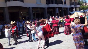 Pasacalles de los grupos