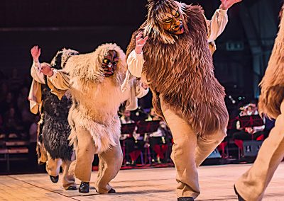 Suiza: Conjunto Folklórico “LES ZACHÉOS” de Sierre