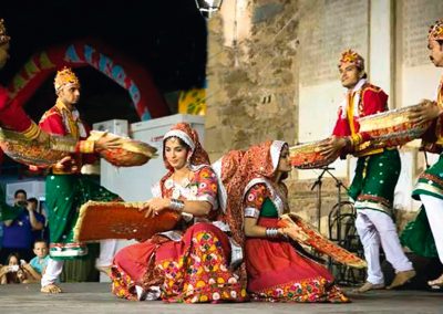 India: Conjunto folklórico “RAAGA”