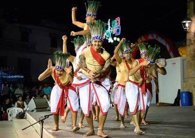 India: Conjunto folklórico “RAAGA”