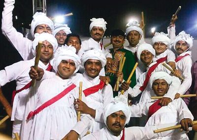 India: Conjunto folklórico “RAAGA”