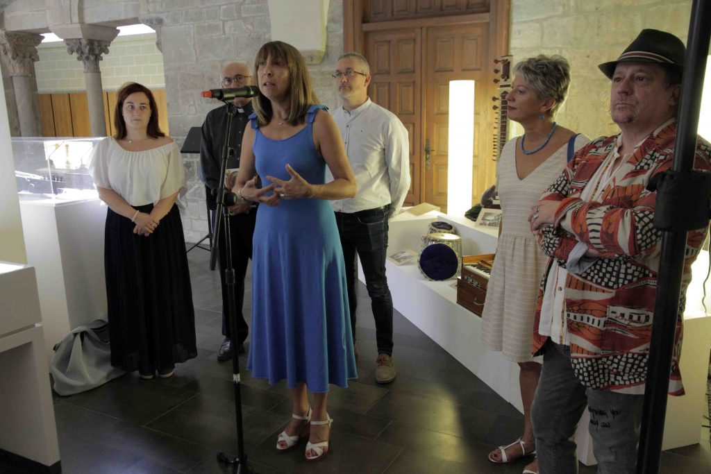 Inauguración de la Exposición 'Instrumentos sagrados. La voz del ritual' procedente del Museo de Urueña de Luis Delgado, acto que ha contado con la actuación musical del Grupo etnográfico Das Mariñas de Ferrol