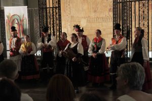 Inauguración de la Exposición 'Instrumentos sagrados. La voz del ritual' procedente del Museo de Urueña de Luis Delgado, acto que ha contado con la actuación musical del Grupo etnográfico Das Mariñas de Ferrol