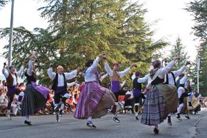 Desfile Final del Festival Folklórico de los Pirineos en Jaca