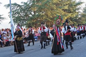 Desfile final del Festival Folklórico Jaca