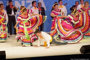 Grupo Folklórico “MAGISTERIAL DE CHIAPAS” de México