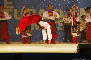 Conjunto Folklórico “TCHAÏKA” de Ucrania