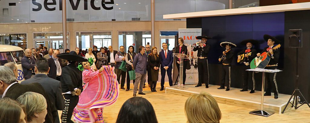 En la tarde del miércoles tuvo lugar la presentación de la 50 edición del Festival Folklórico de los Pirineos, en el stand de Aragón, de la Feria Internacional de Turismo. El certamen que celebra en 2019 su 50 edición, tendrá lugar en Jaca del 31 de julio al 4 de agosto .