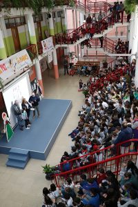 El pasado viernes 5 de abril, el Colegio Escuelas Pías de Jaca hizo entrega de los premios de su concurso literario, dirigido a primaria y secundaria, y dedicado en la presente edición al Festival Folklórico de los Pirineos.