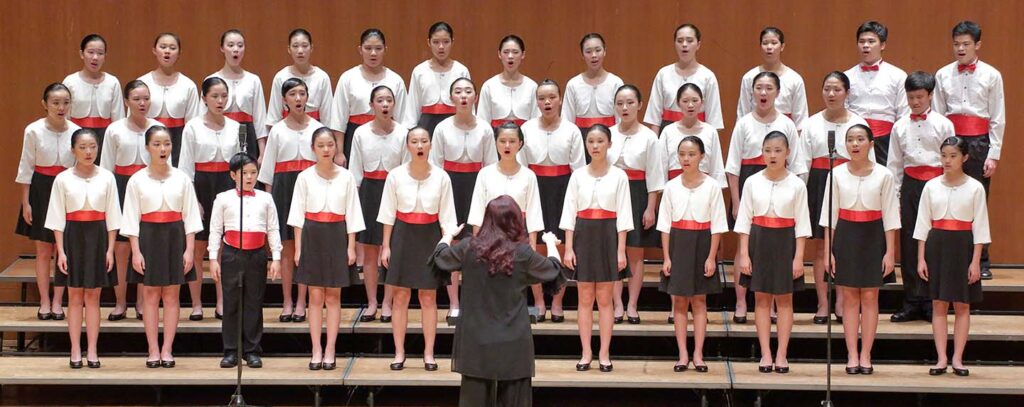 Al día siguiente, domingo 28, será el coro infantil «Yip’s Children’s Choir» de Hong-Kong quién nos ofrecerá su concierto en el Palacio de Congresos de Jaca a las 20h, con entrada gratuita hasta completar aforo.