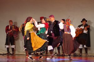 Corro de Bailes de San Juan de PlanFoto: M.A. Muñoz. Festival Folklórico de los Pirineos