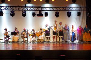 Grupo Jota Uruel . Foto: M.A. Muñoz. Festival Folklórico de los Pirineos