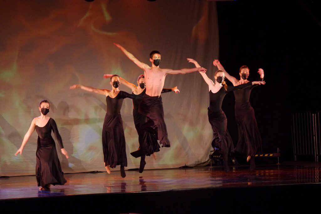 Joven Ballet del Pirineo. Foto: G. Jiménez. Festival Folklórico de los Pirineos